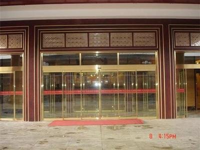 System debugging of automatic door of translation fingerprint automatic door of Shenzhen government department store