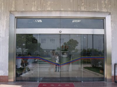 Glass sensor door manufacturer with professional installation team