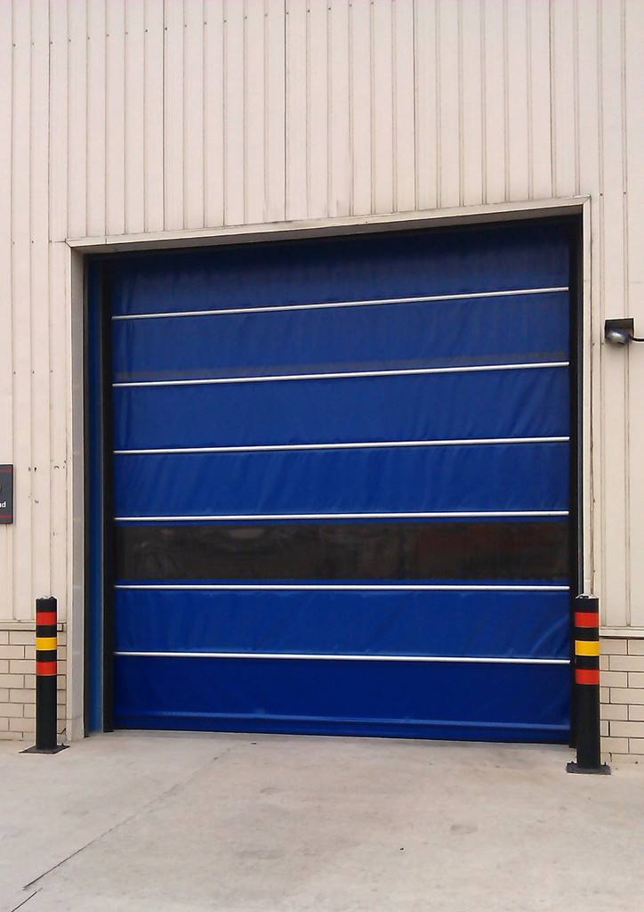 Industrial-grade rapid doors build an efficient barrier for intelligent workshops